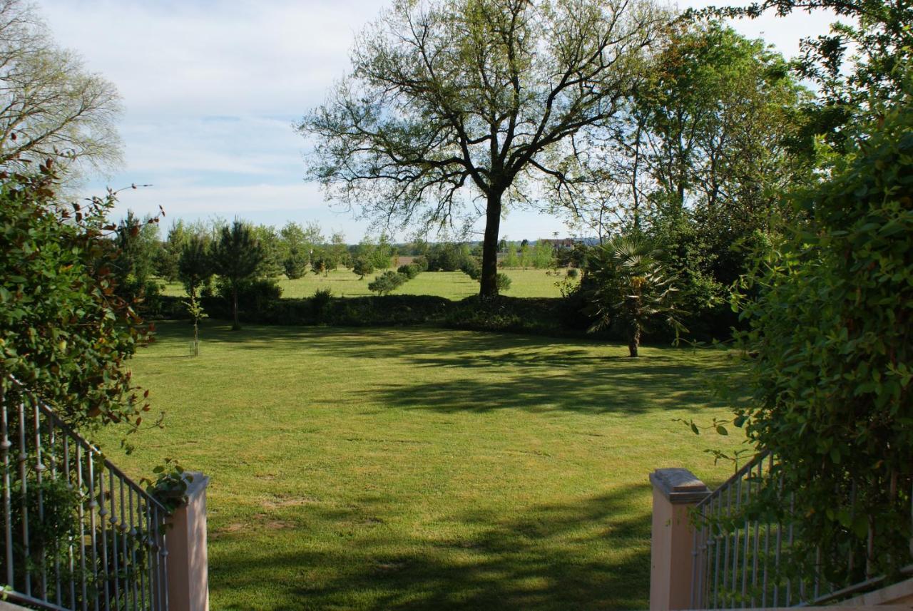 Chateau De Grenier Gite Villa Saint-Léger Esterno foto